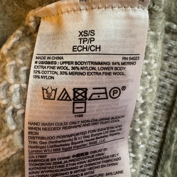 Banana Republic - Birdseye merino/wool poncho - Picture 8 of 8